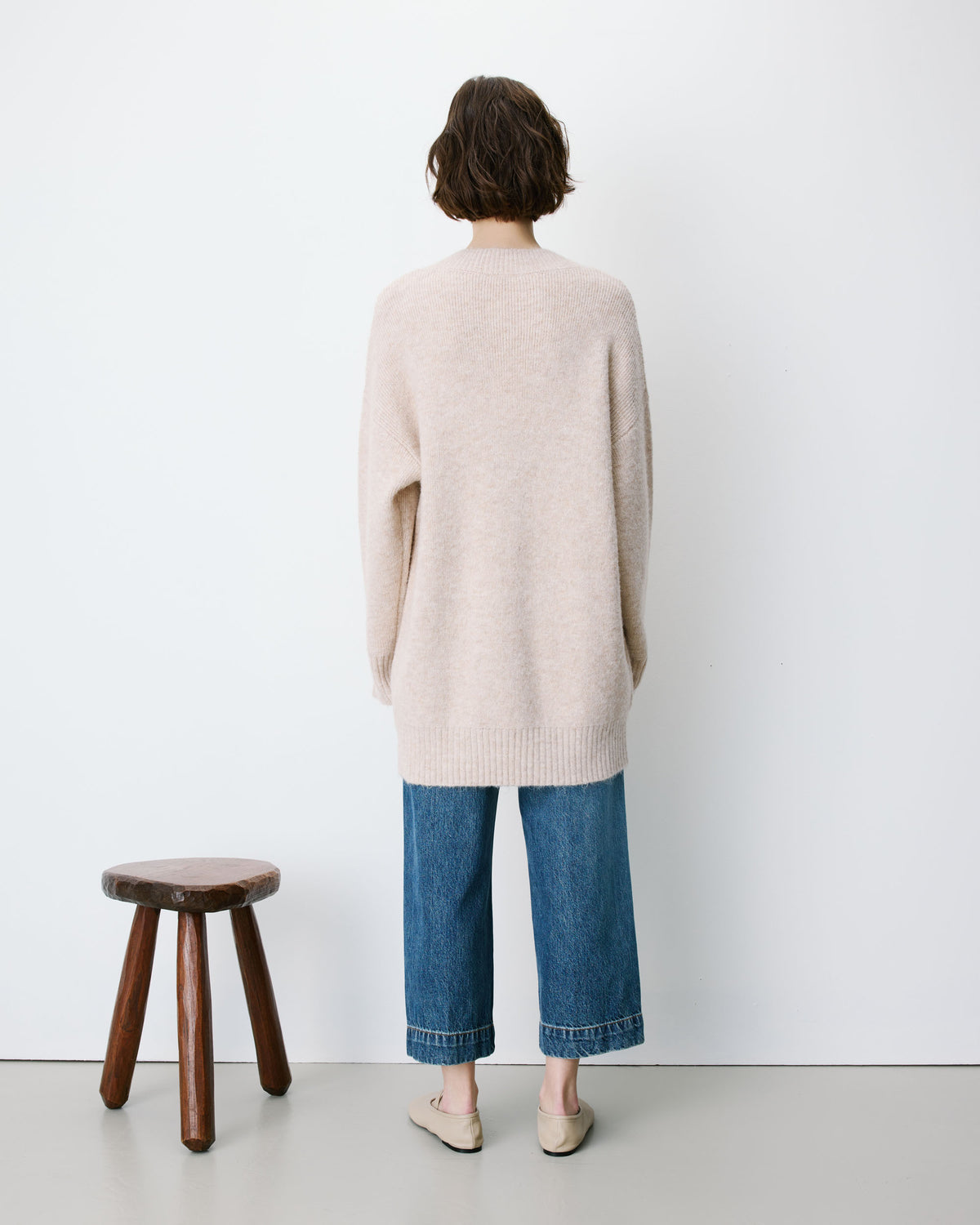 Robe pull courte oversize col V beige Airina