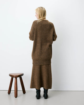 Robe pull courte oversize col V chocolat Airina