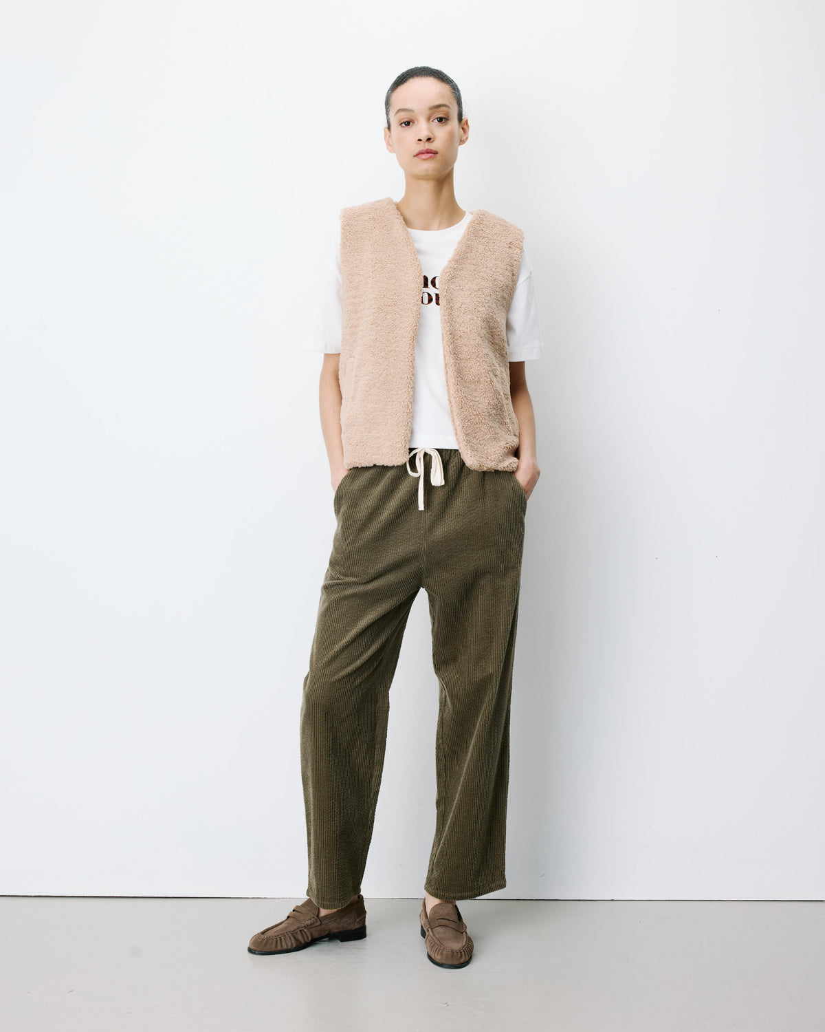 beige Avery