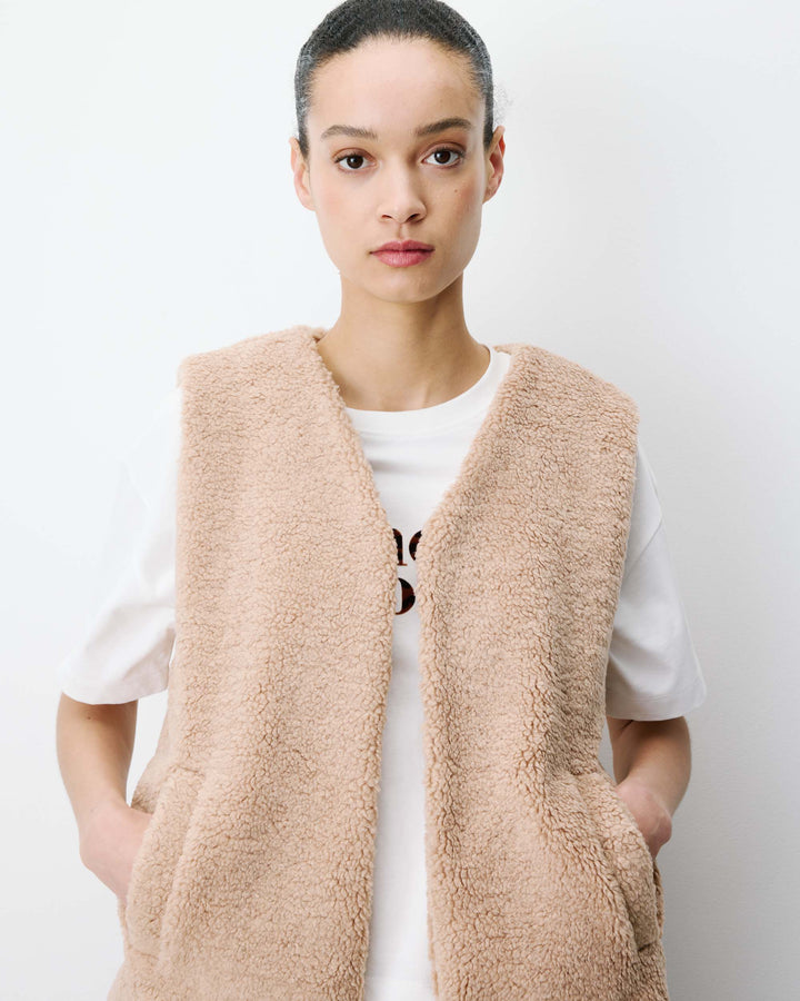beige Avery