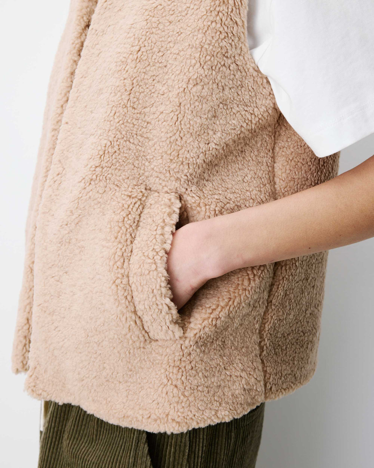 beige Avery