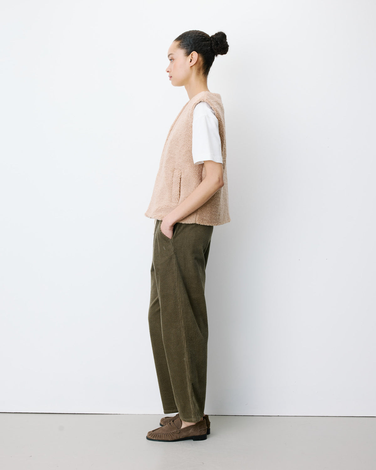 beige Avery