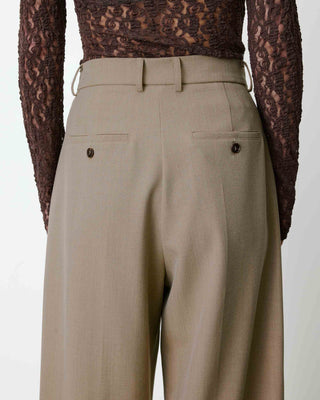 Pantalon tailleur court large à plis beige Atlantis