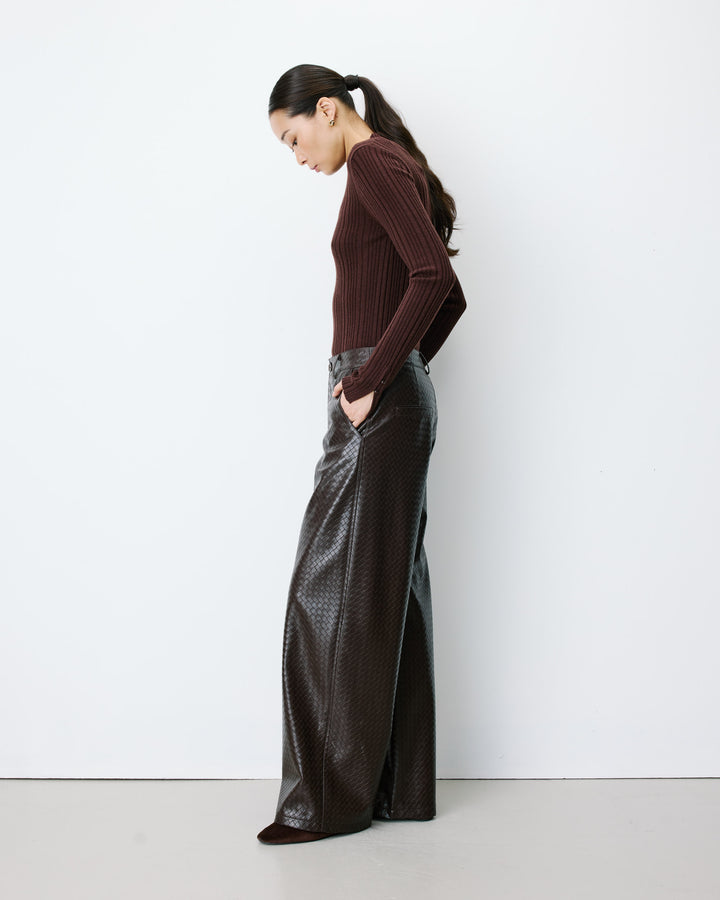 Pantalon barrel similicuir texturé chocolat Artius