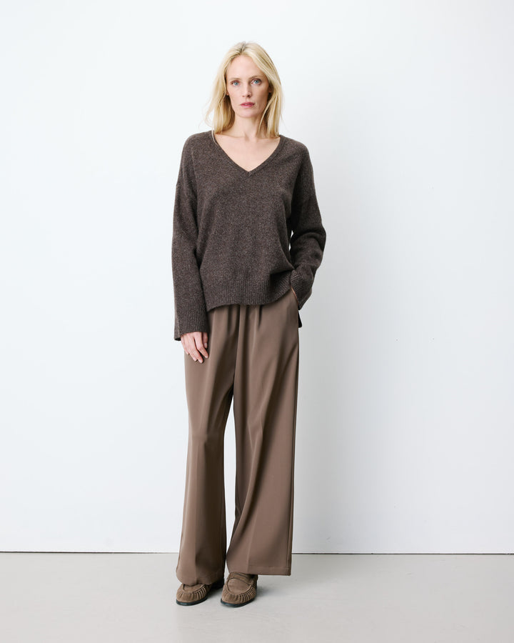 Pull ample col V en maille lurex chocolat Salvador