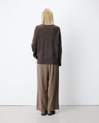 Pull ample col V en maille lurex chocolat Salvador