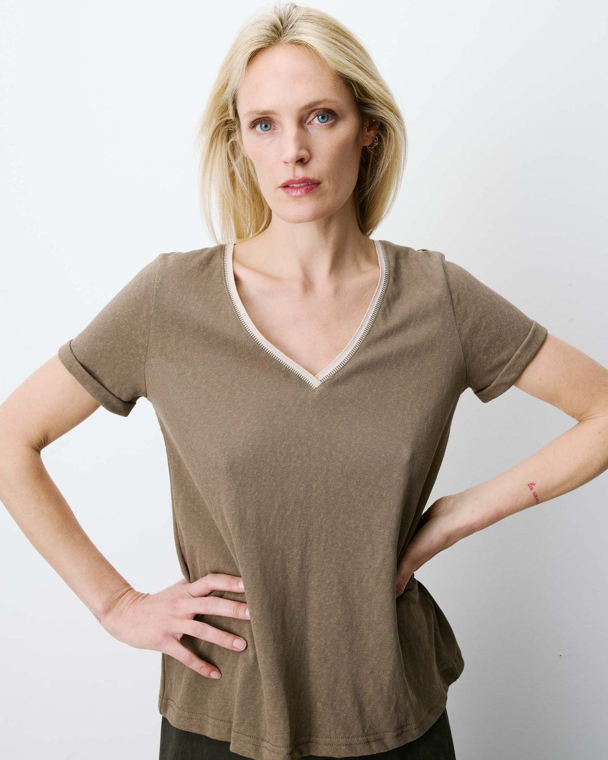 Short-sleeve V-neck T-shirt kaki Aurelien