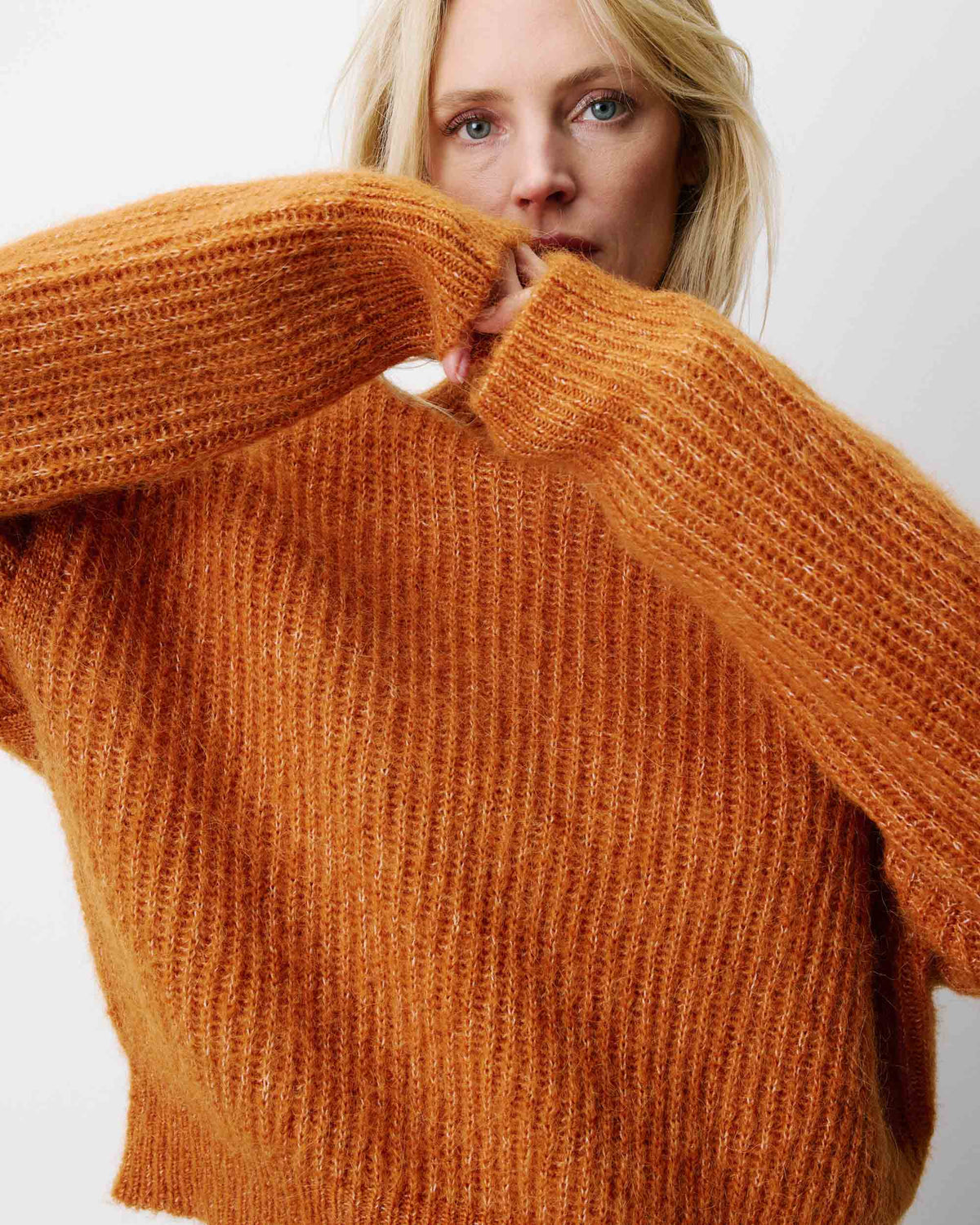 Alpaca wool-blend sweater camel Agostino