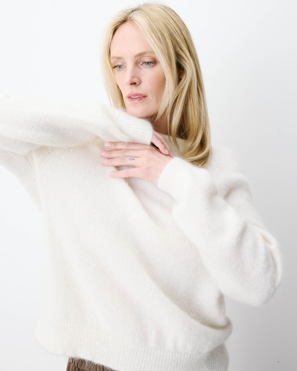 Pull ample en maille dos nu croisé ivoire Anthemis
