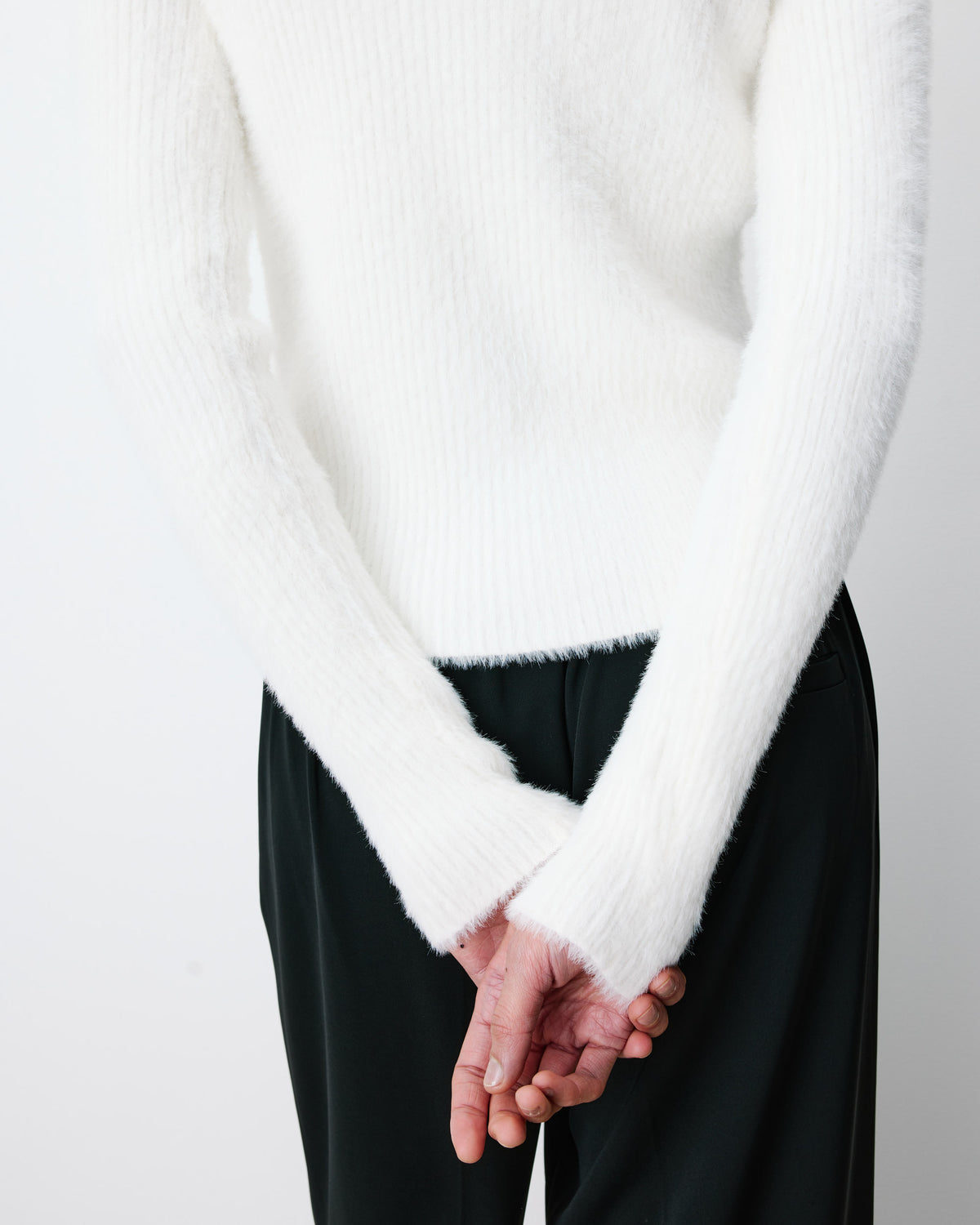 Pull doux près du corps col rond ecru Auryn