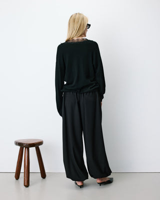 Pull en maille à col V en dentelle noir Augustin