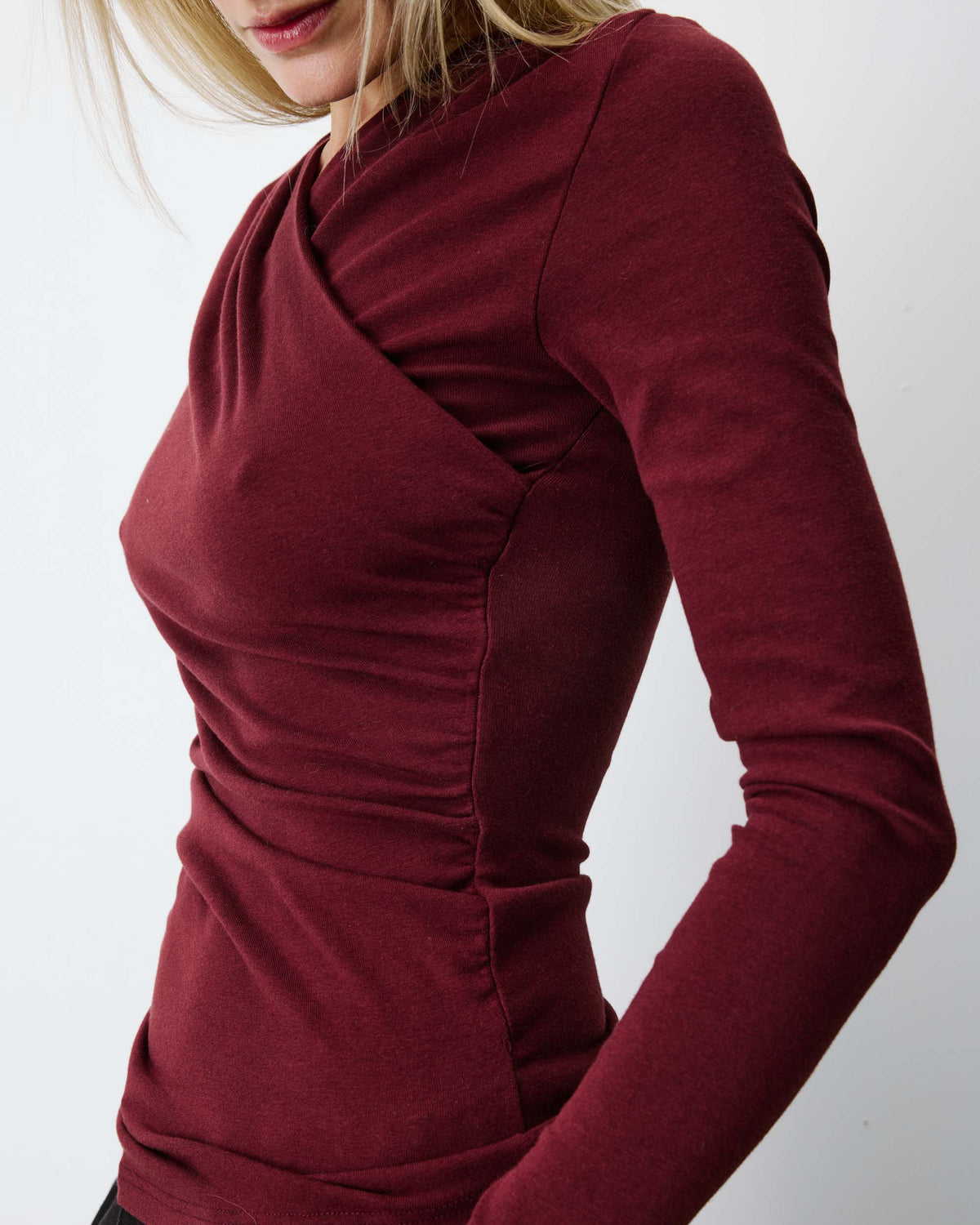 Ruched V-neck wrap top cherry Azul