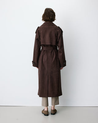 Gabardina larga efecto ante chocolat Astrid