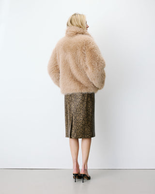 Manteau fausse fourrure croisé beige Amy