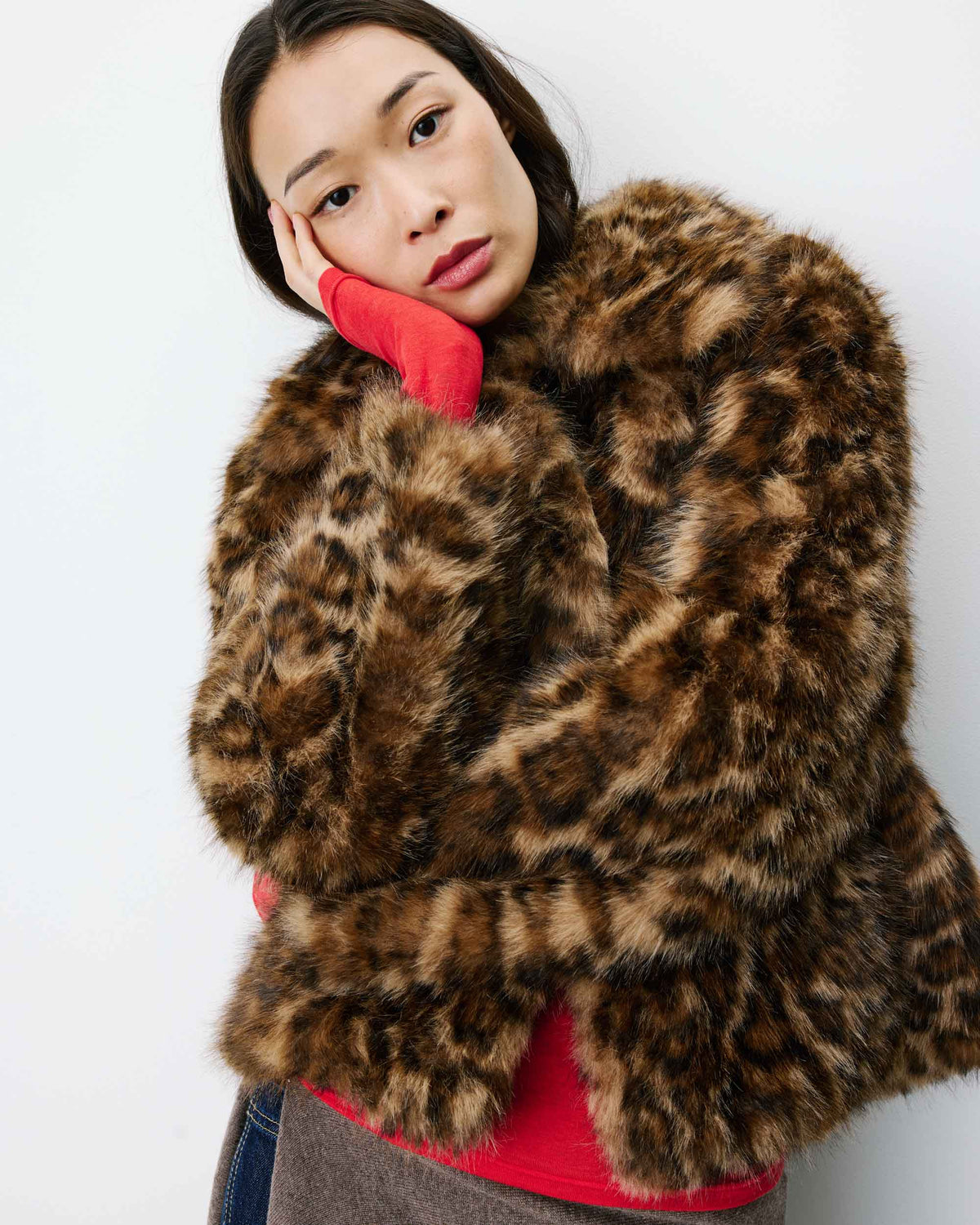 Manteau fausse fourrure court à motif leo Alva