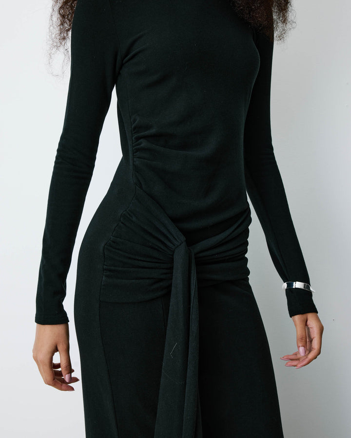 Robe longue ajustée dos nu à nœud devant noir Britney