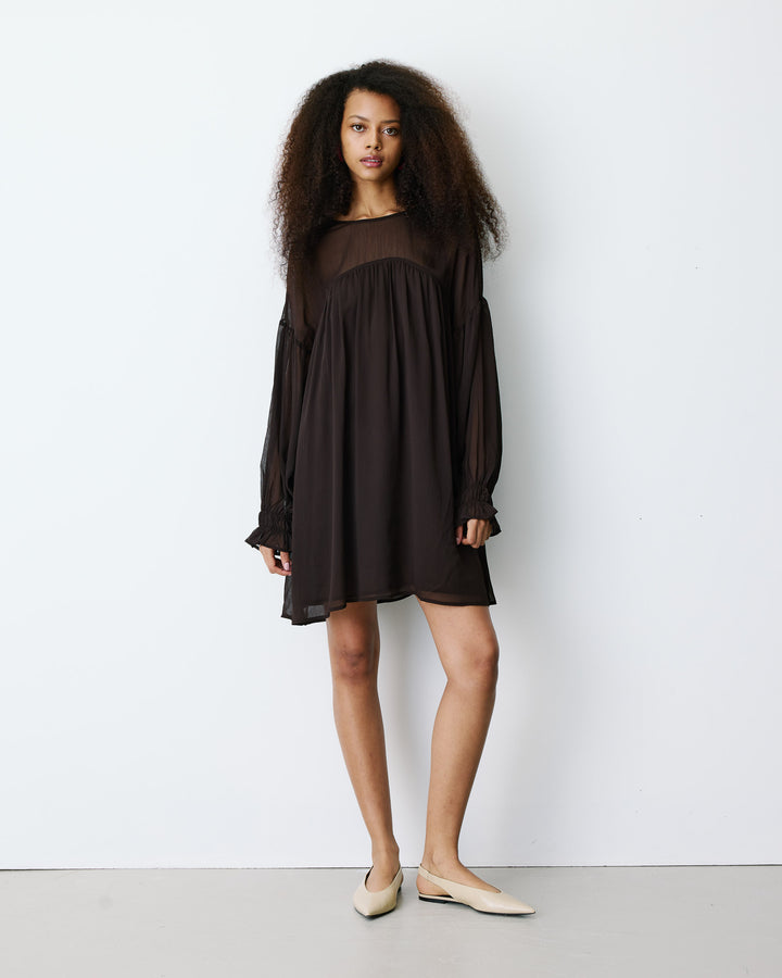 Short sheer-neck dress chocolat Belya