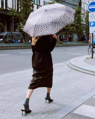 Parapluie compact à motif leo Breeze
