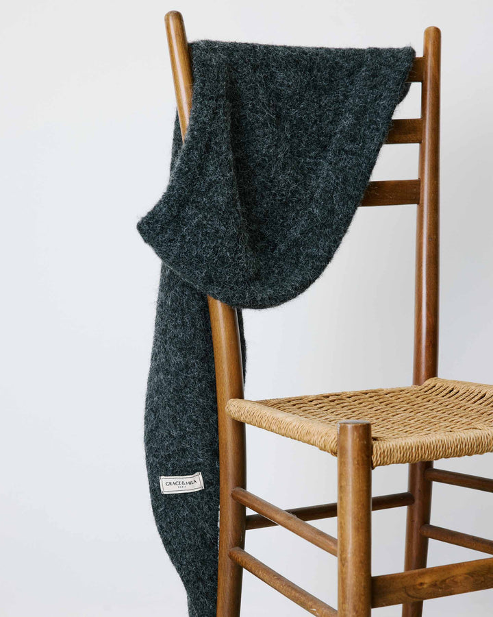 Écharpe capuche en maille tricotée anthracite Briony