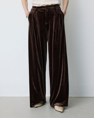 Pantalon tailleur oversize en velours chocolat Benson