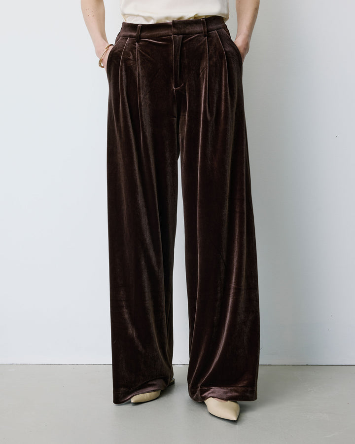 Pantalon tailleur oversize en velours chocolat Benson