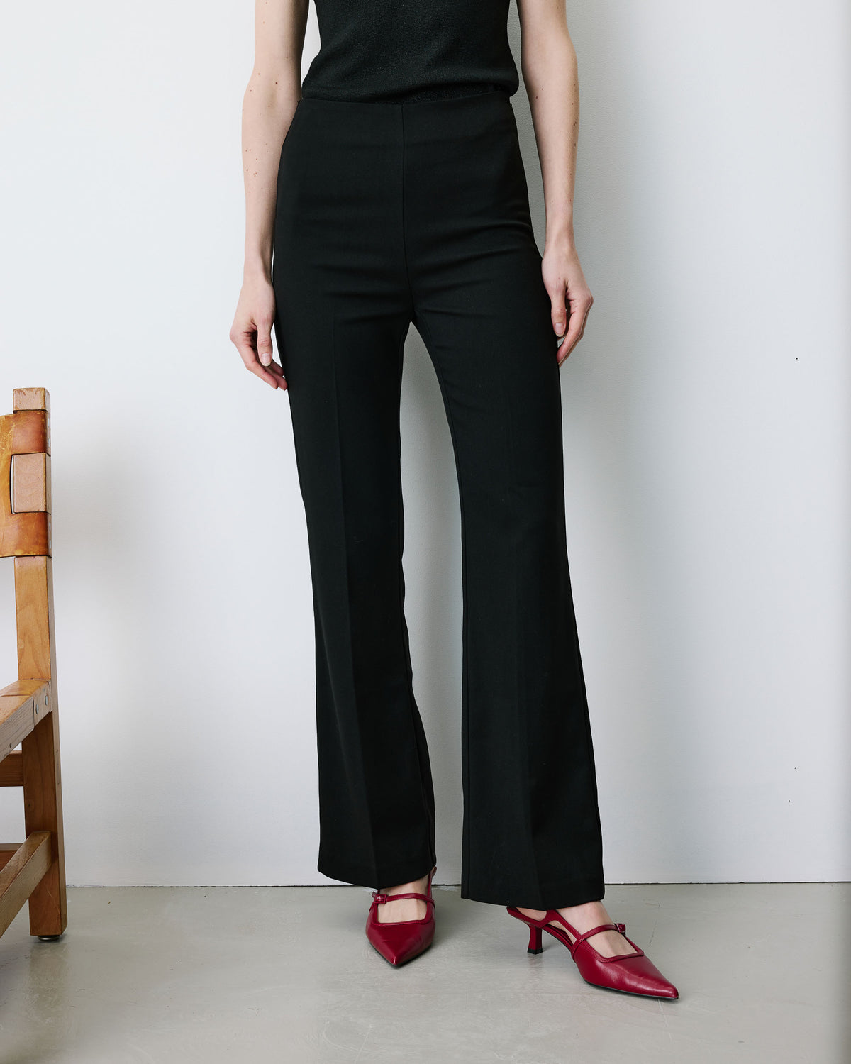 Pantalon tailleur flare à ceinture plate noir Bryan