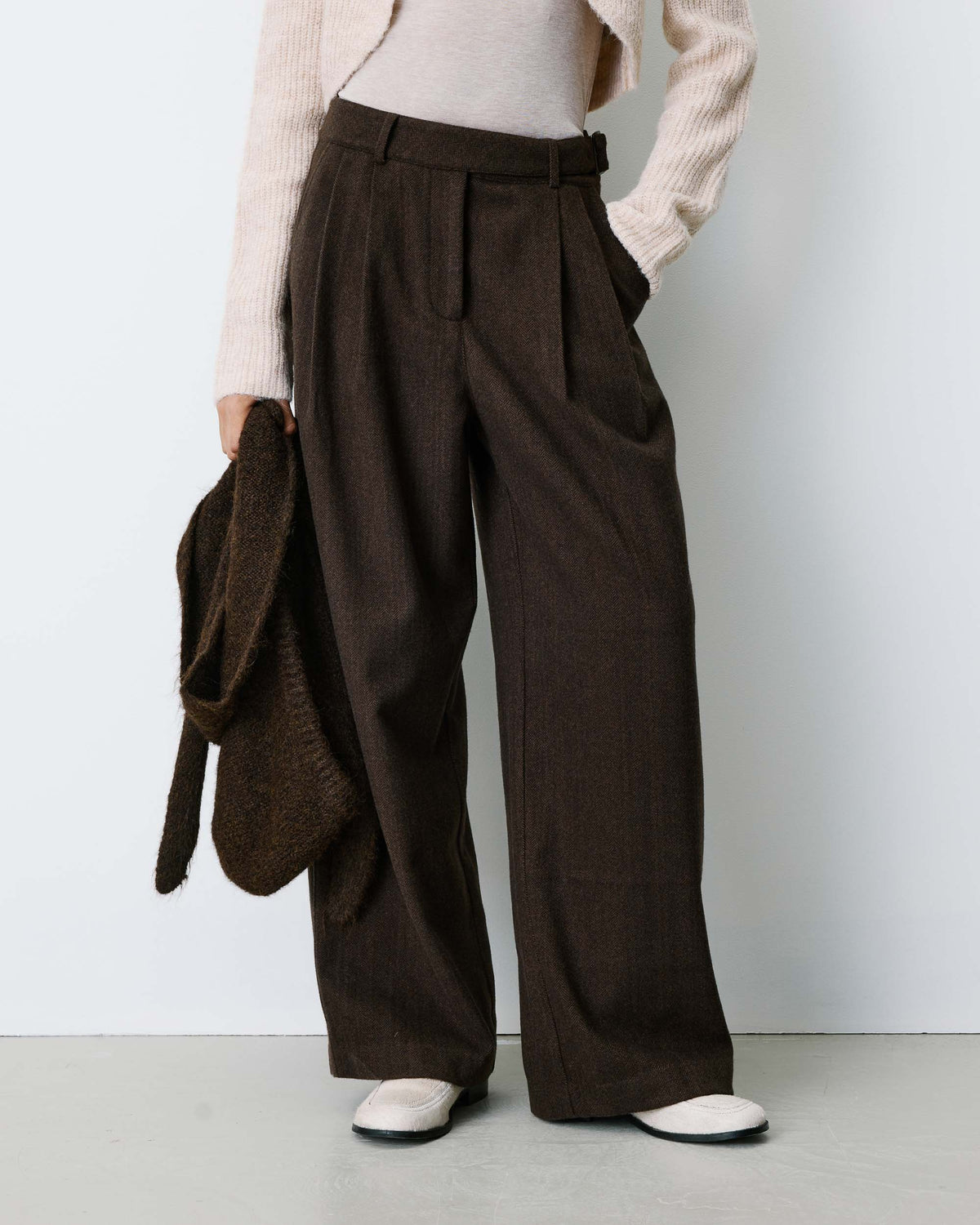 Pantalon tailleur large motif chevrons chocolat Bastien