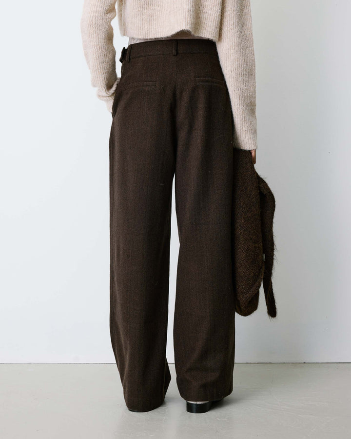 Pantalon tailleur large motif chevrons chocolat Bastien