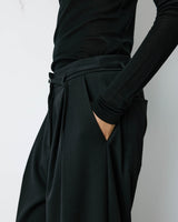 Pantalon tailleur oversize à plis ceinturé noir Barclay