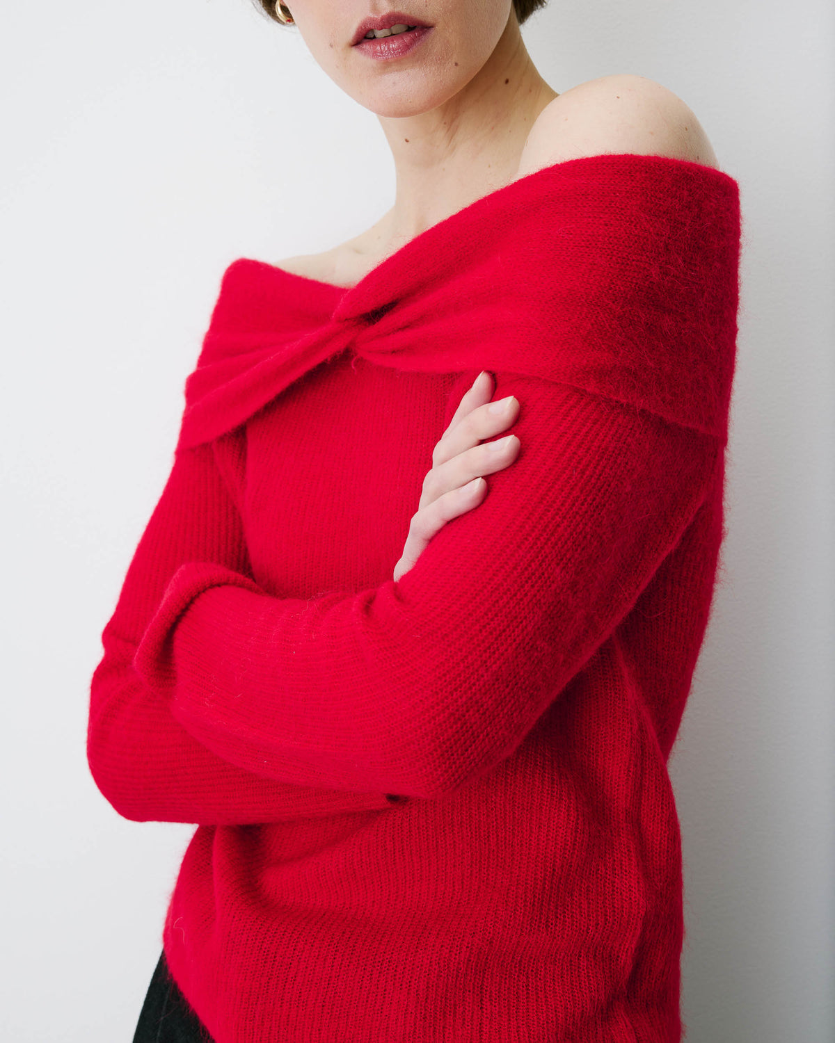 Pull à épaules dénudées manches longues rouge Bisou