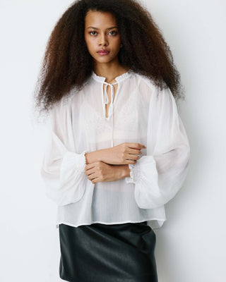 Blouse fluide transparente en mousseline lurex ecru Belinda