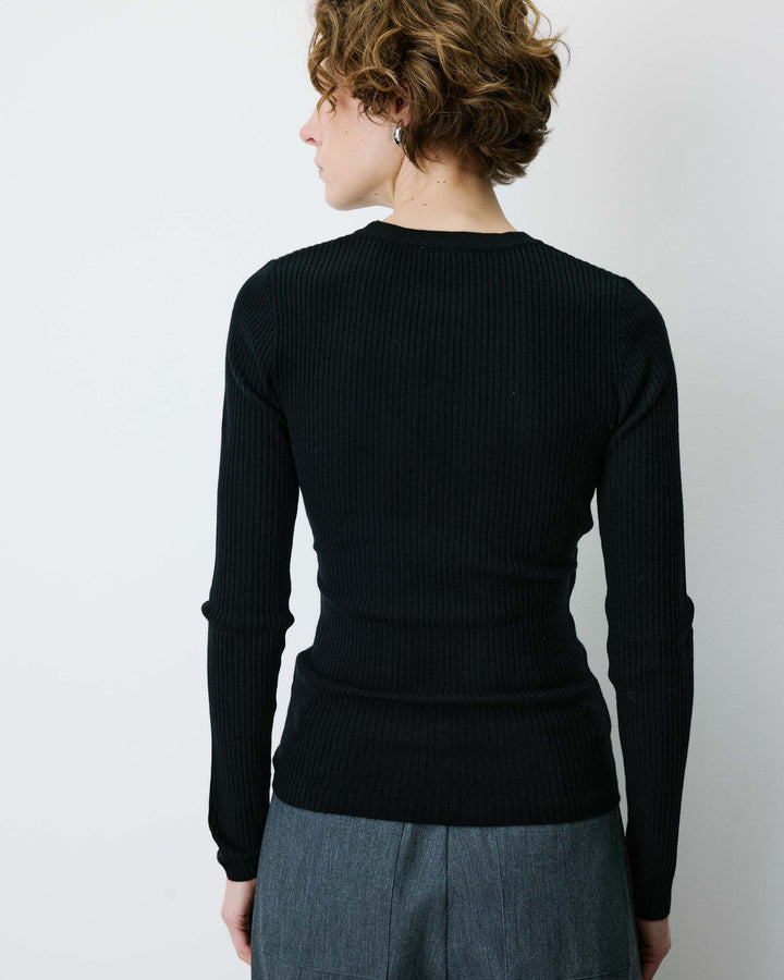 Pull cache-cœur col V près du corps noir Bindi
