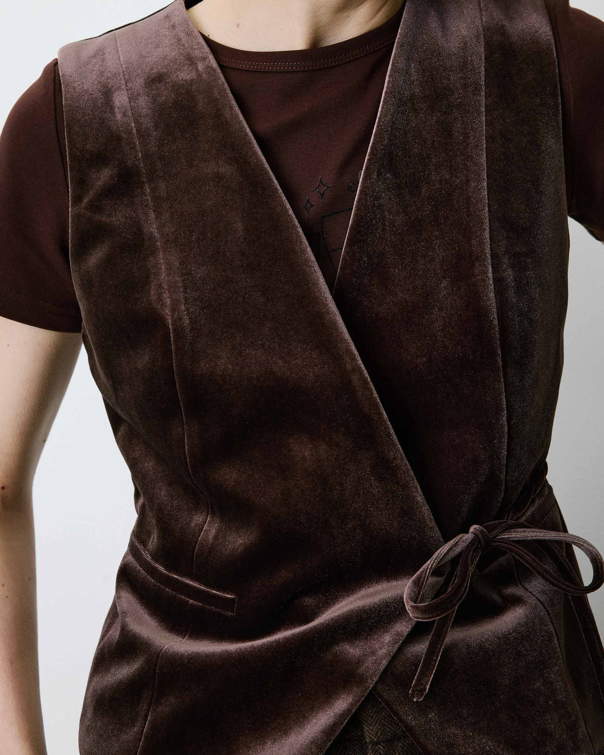 Gilet tailleur velours sans manches à nouer chocolat Benny