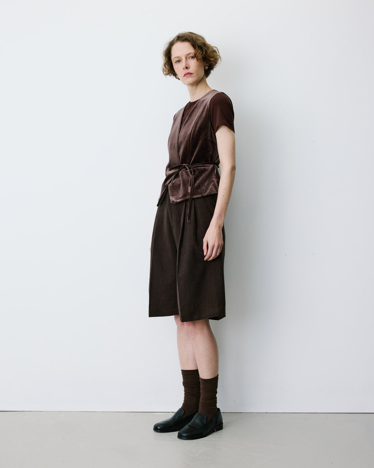 Gilet tailleur velours sans manches à nouer chocolat Benny