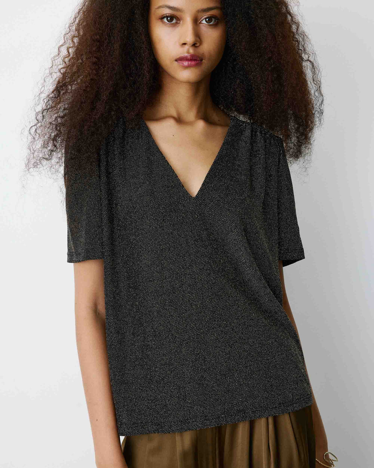 Top col V en jersey lurex manches courtes gold Basilic