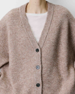 Cárdigan oversize con cuello de pico mocha Bloom