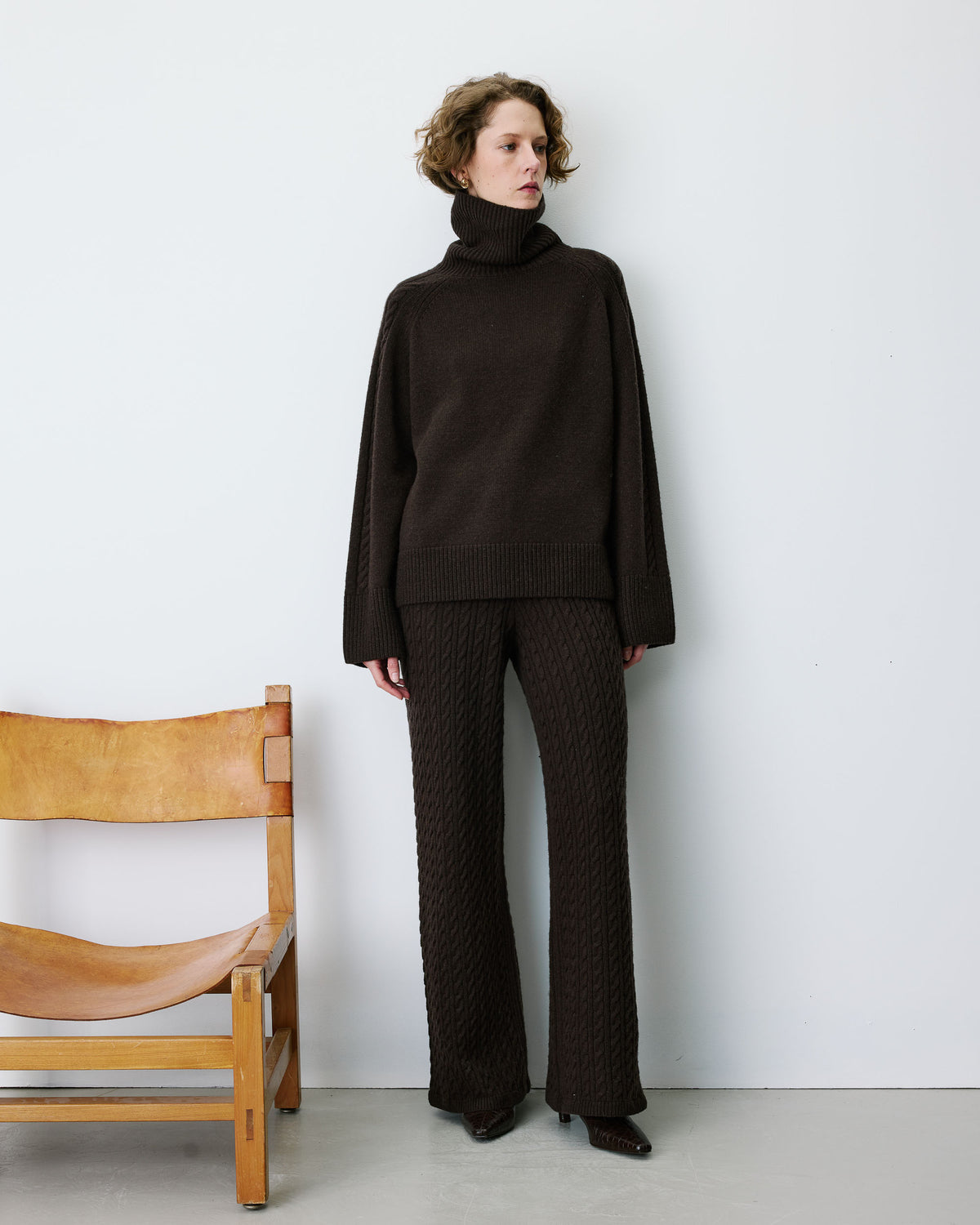 Oversized cable-knit turtleneck jumper chocolat Bastille