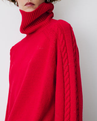 Pull oversize col roulé en maille torsadée rouge Bastille