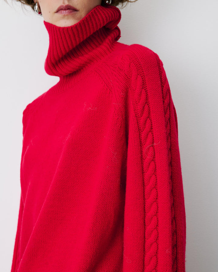 Pull oversize col roulé en maille torsadée rouge Bastille