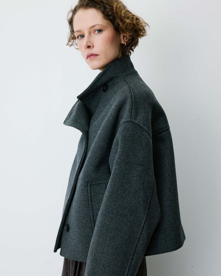 Manteau court col cheminée en laine mélangée anthracite Blanca