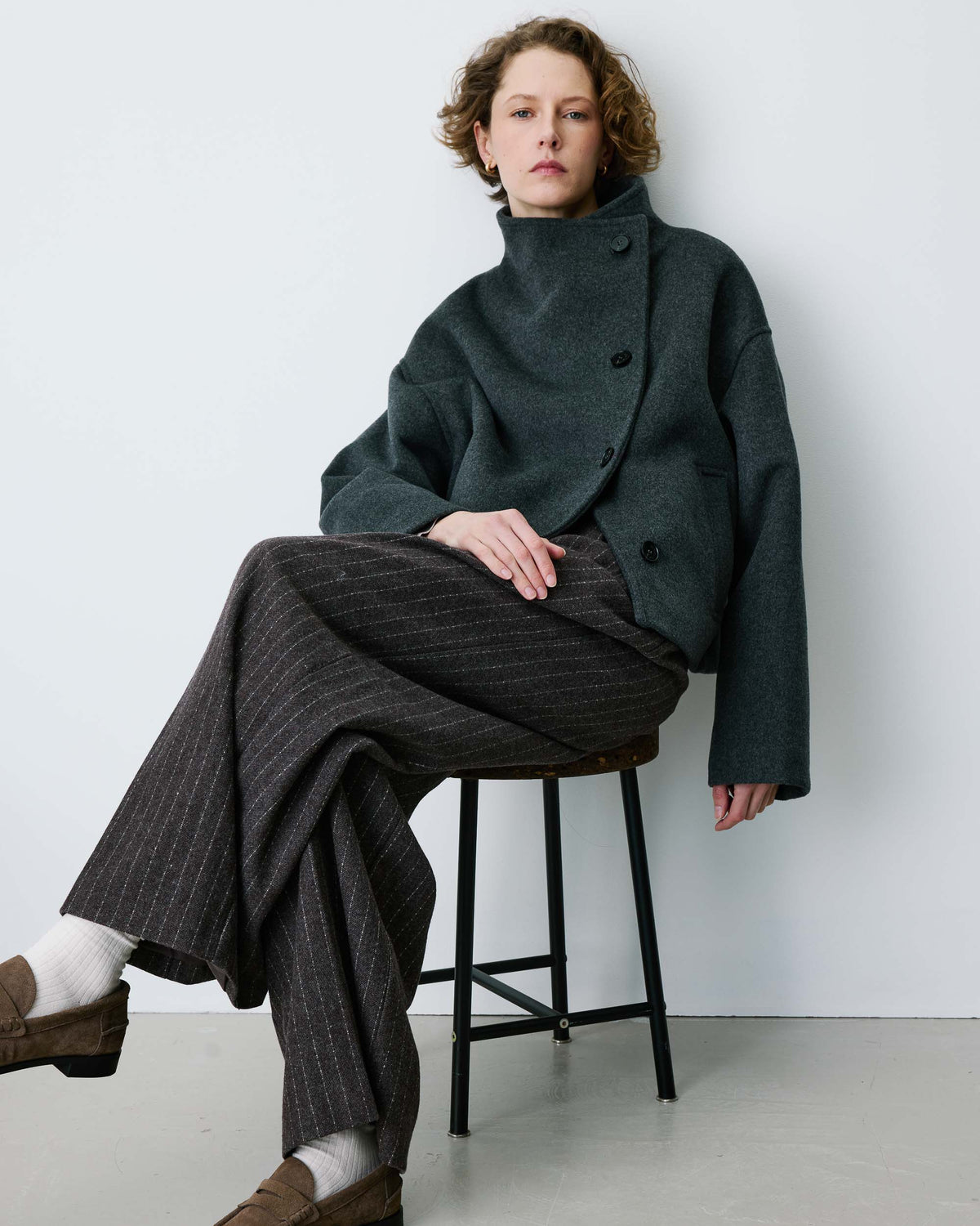 Manteau court col cheminée en laine mélangée anthracite Blanca