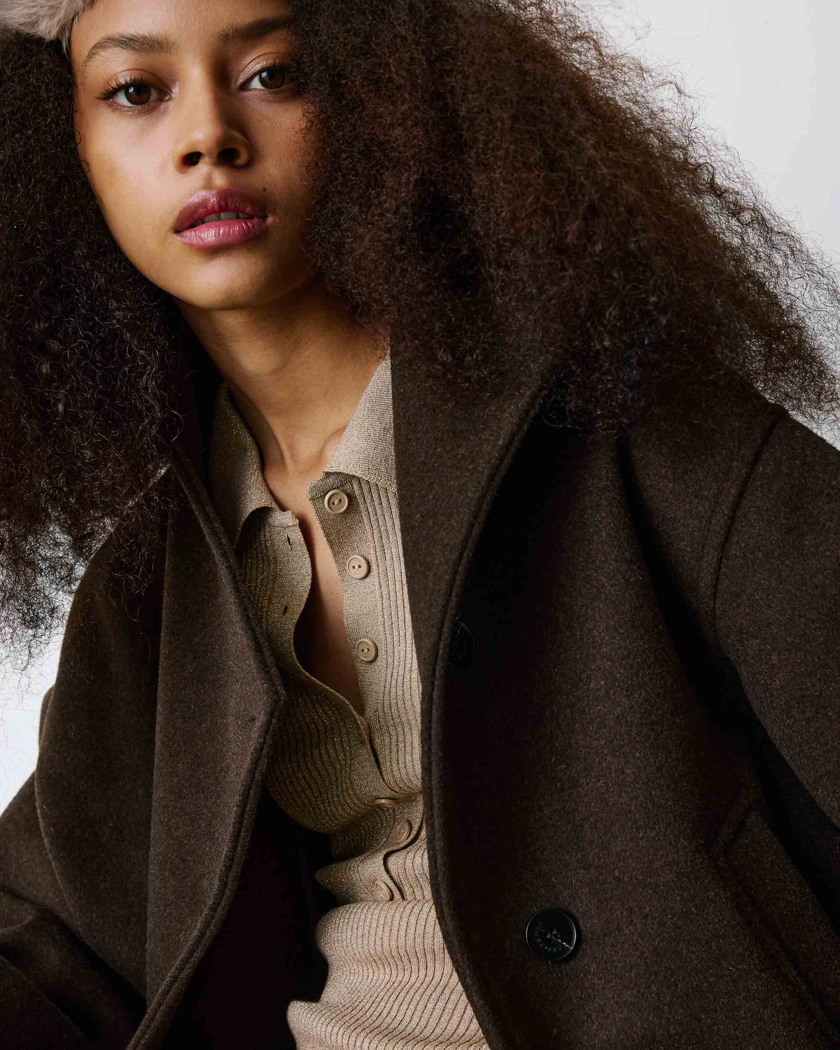 Wool-blend short coat with high collar chocolat Blanca