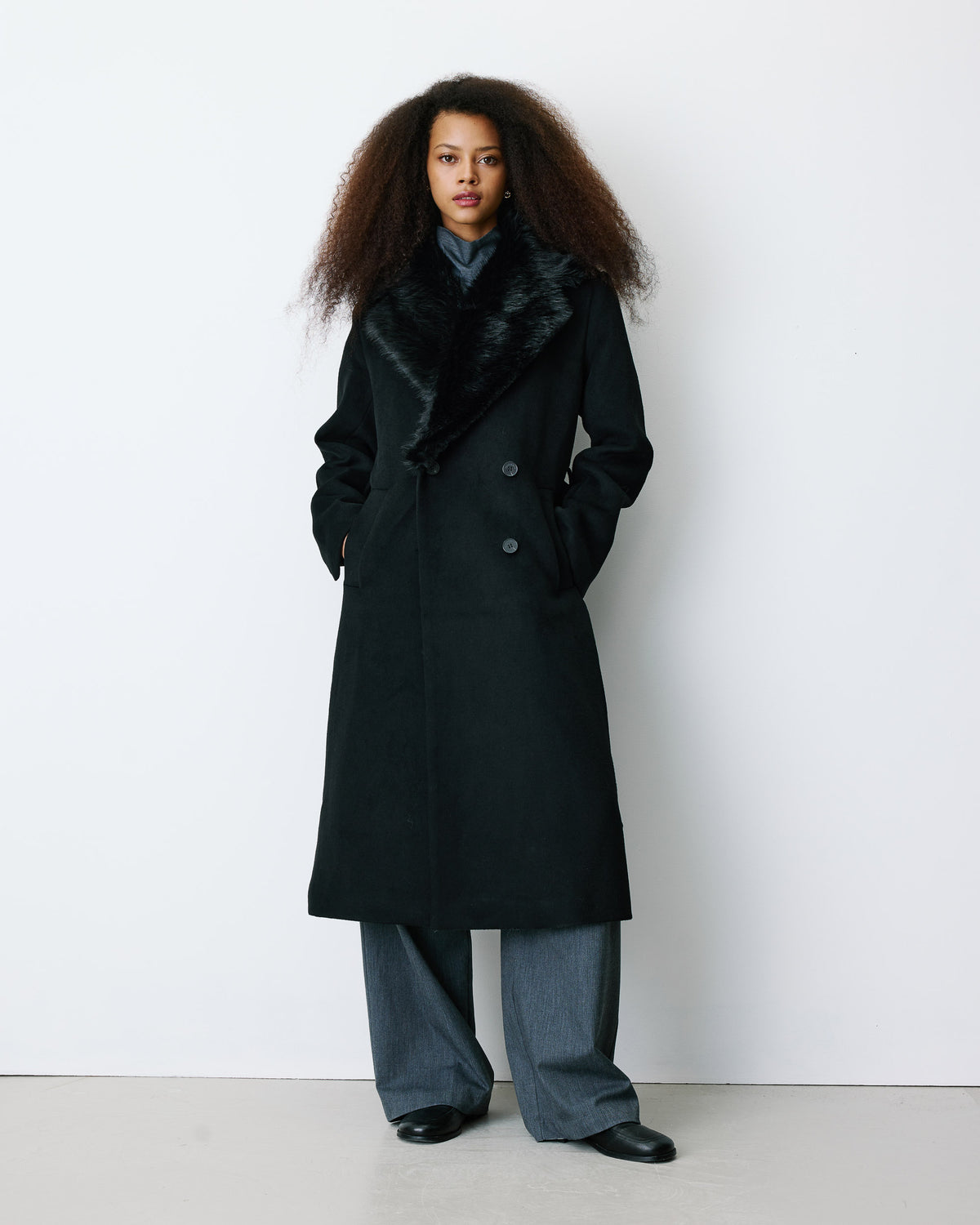 Long coat with faux-fur collar noir Beryl