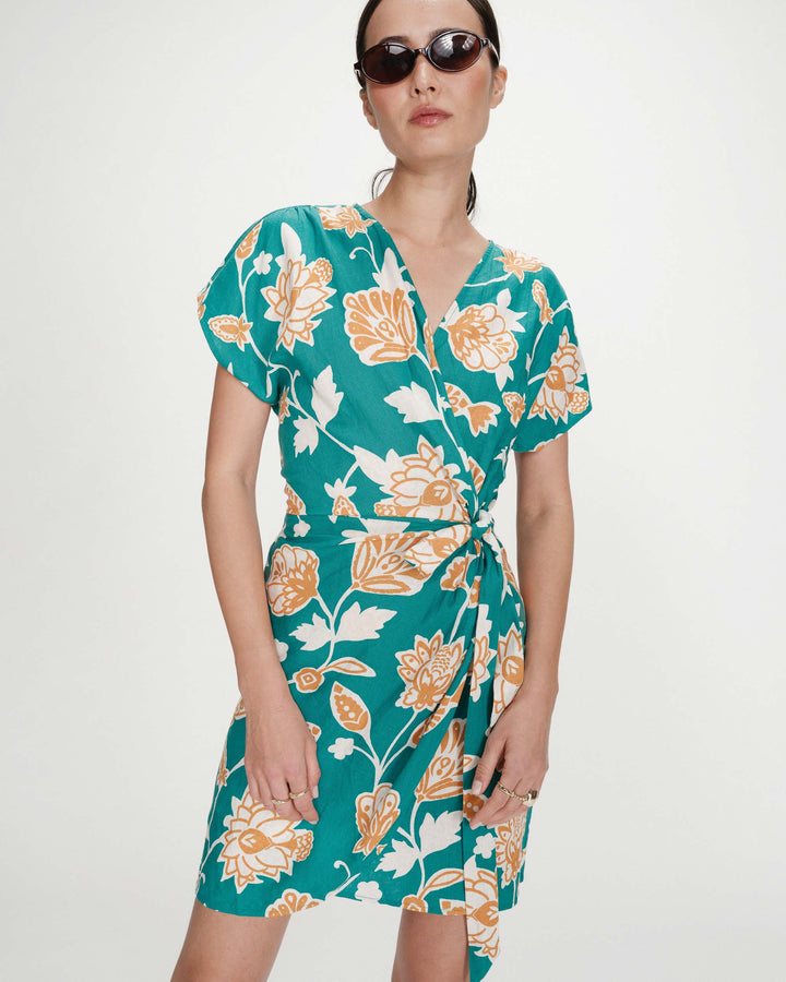 Robe courte portefeuille à fleurs vert Velora
