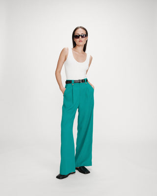 Straight tailored pants with pleats vert Pierre