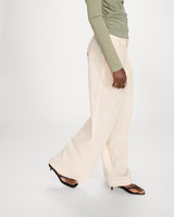 Pantalon tailleur droit en lin à fines rayures vanille Very