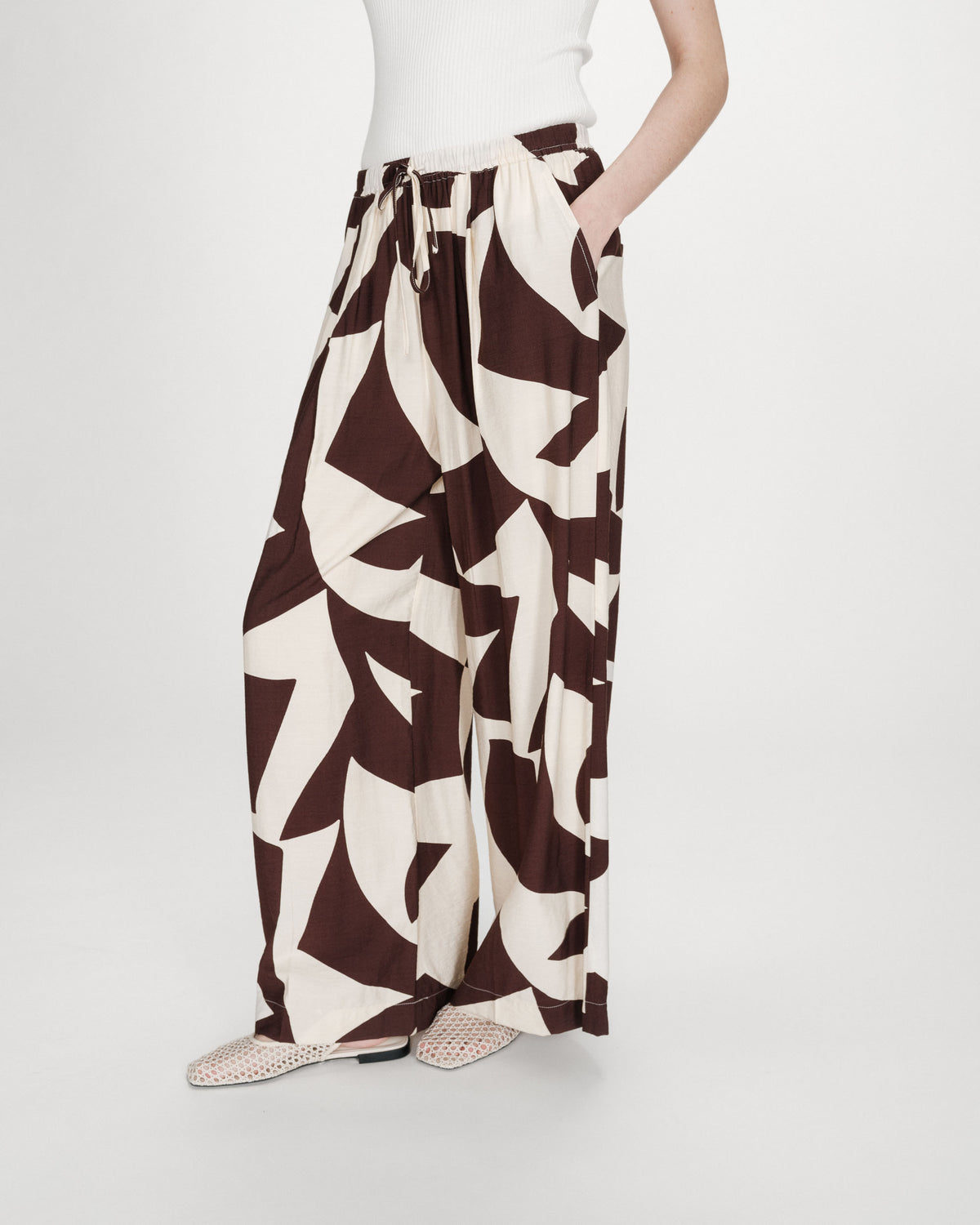 Pantalon large taille ajustable motif graphique chocolat Veni