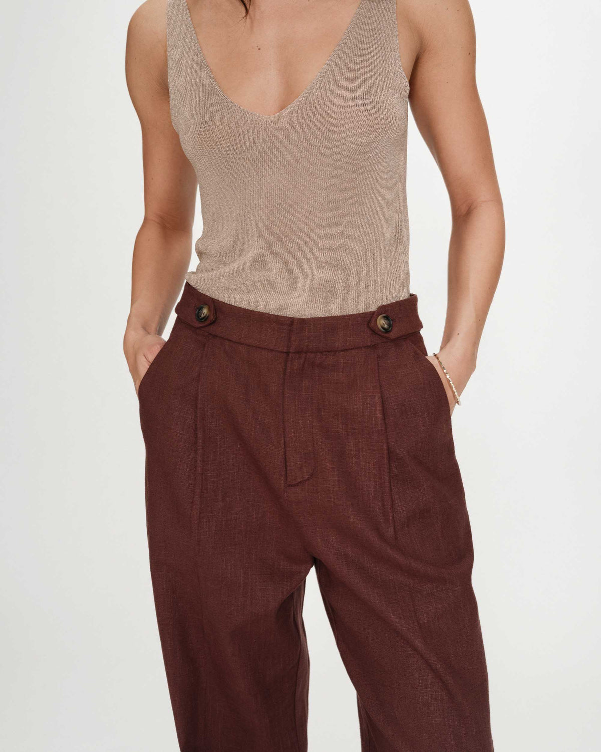 Pantalon tailleur à plis en lin et coton chocolat Vanelis