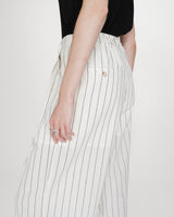 Pantalon tailleur droit en lin à fines rayures white Very