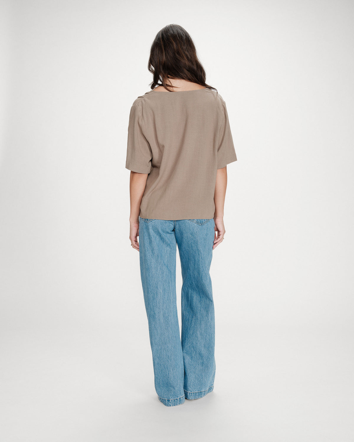 Top manches courtes fluide col V kaki Violon